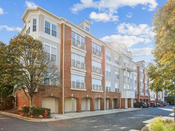 303 Redland Blvd APT 102, Rockville, MD 20850