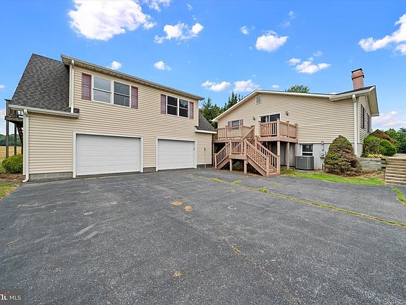 2nd image of 1285 Tuxward Rd