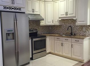 1017 Arch St #3C, Philadelphia, PA 19107