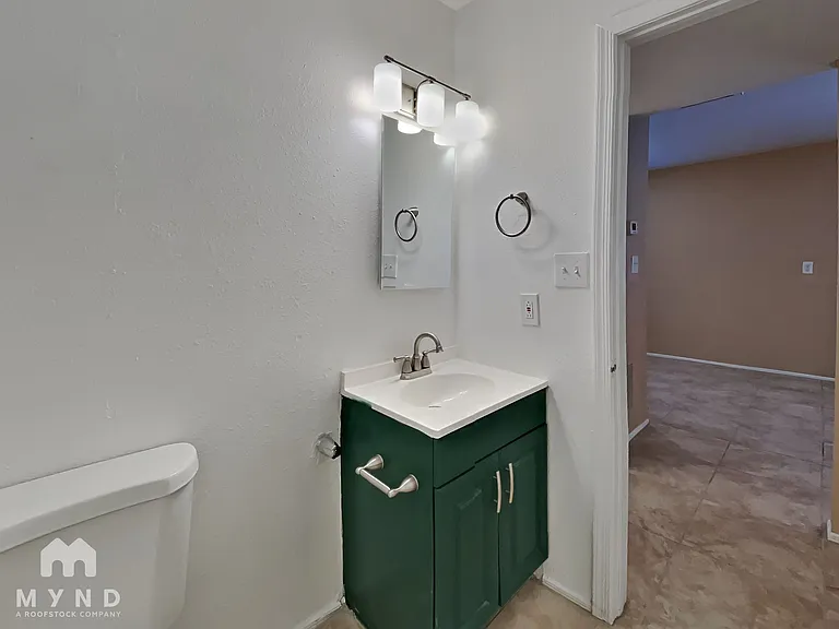 1702 E Cambridge Ave #2 — Photo 8