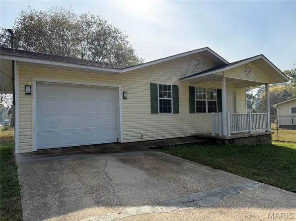 518 Nickey St, Poplar Bluff, MO 63901