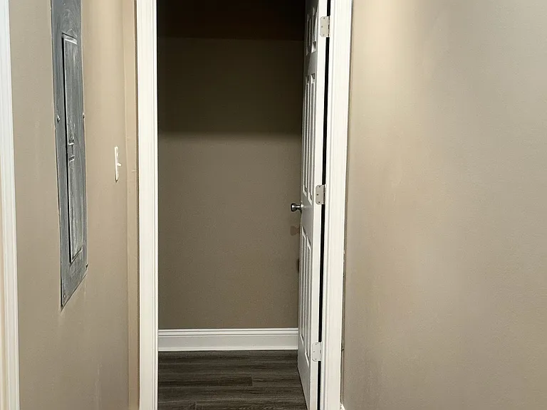 2306 Carrollton Ave — Photo 28