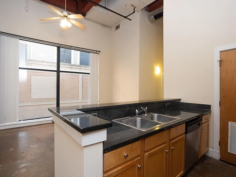 Cornish Brewery Apartment Homes — Photo 97