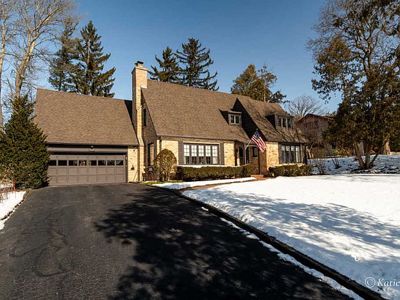 2nd image of 3121 Oak Hollow Dr SE