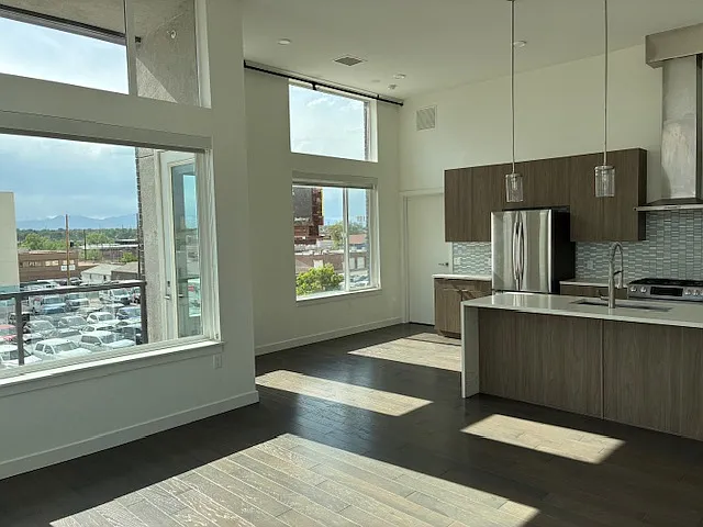 2 bed, 1268 sqft, $2,995 — Photo 3