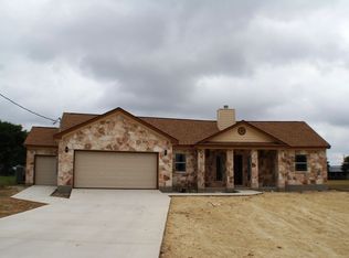 270 Spring Creek Cir, Bandera, TX 78003