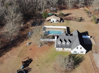 135 Cemetery Rd, Notasulga, AL 36866