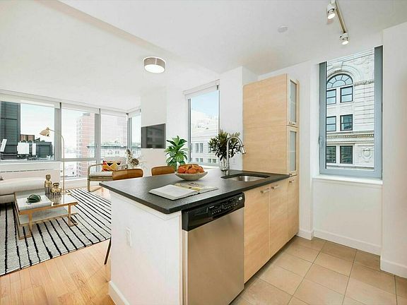 4th image of 88 Leonard St APT 1701