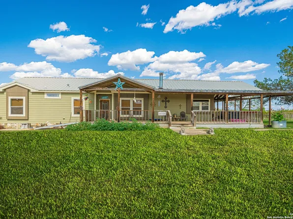 1665 english hollow, Bandera, TX 78003