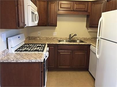 3rd image of 2939 N Palo Verde Blvd #1
