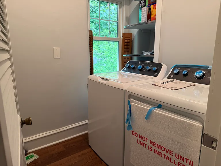 Laundry room - new washer/dryer