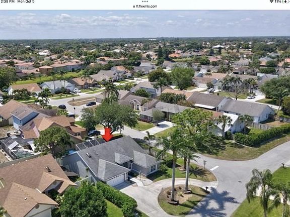 3rd image of 12865 Meadowbend Drive