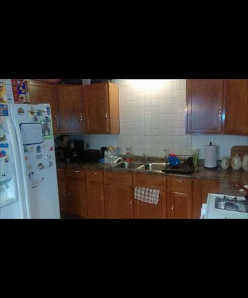 4th image of 1341 Benton St