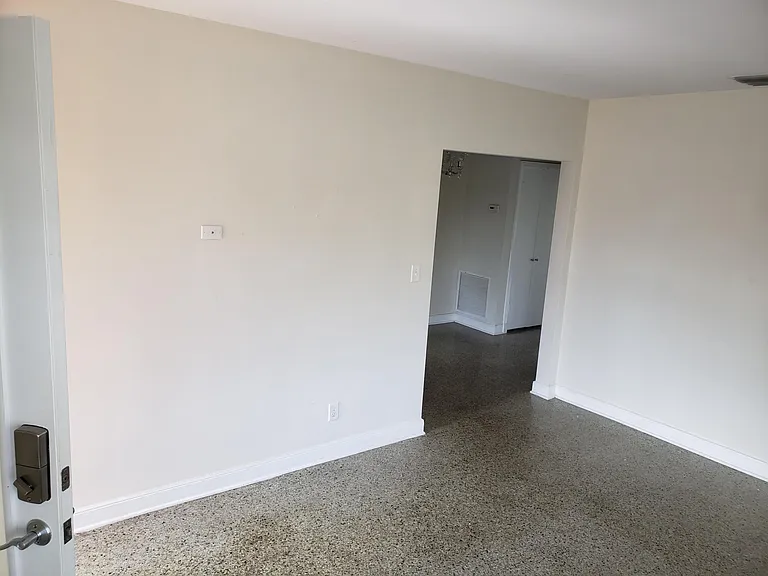 3637 S Olive Ave — Photo 3