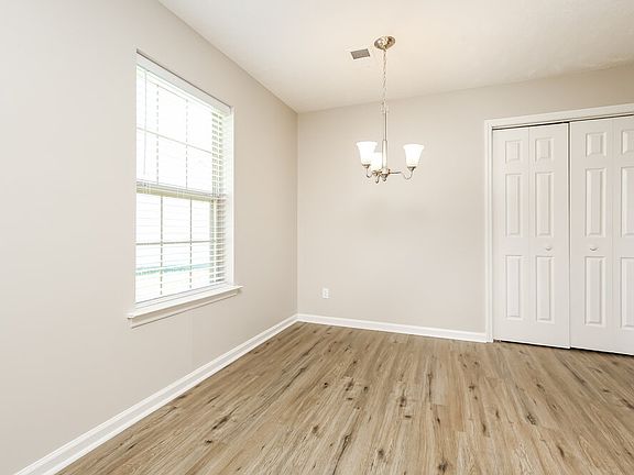 5th image of 722 Lou Gehrig Cir