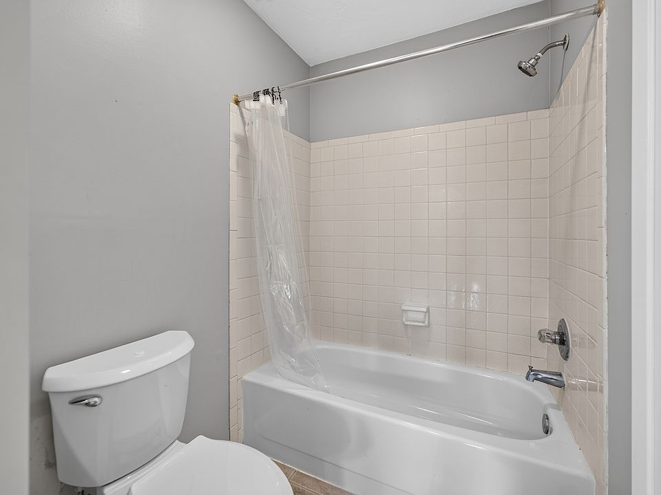 1st image of 244 Coventry Ct