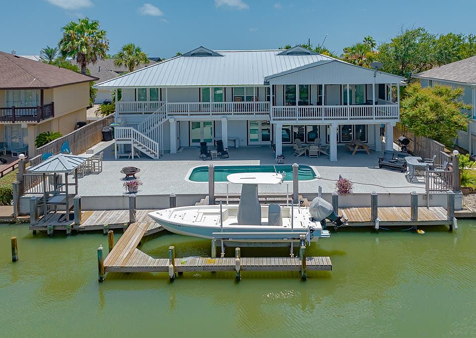 1st image of 9 Bimini Dr