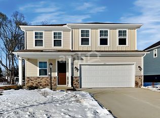 215 Deanscroft Dr, Pickerington, OH 43147