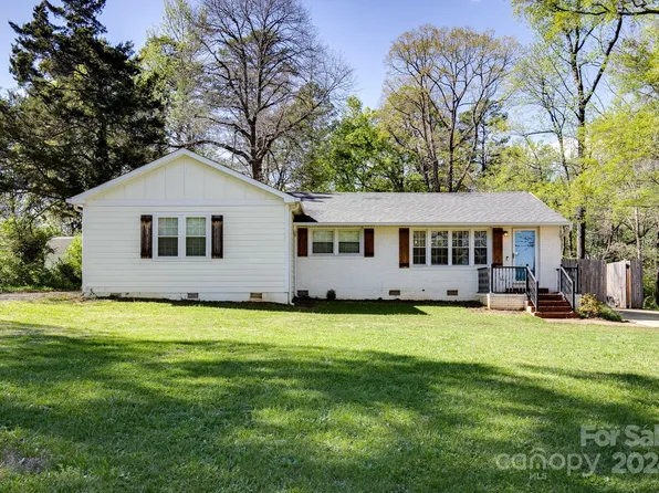 4215 Wanamassa Dr, Charlotte, NC 28269