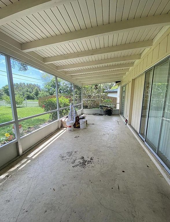 787 Onyx Dr NE - Property Image