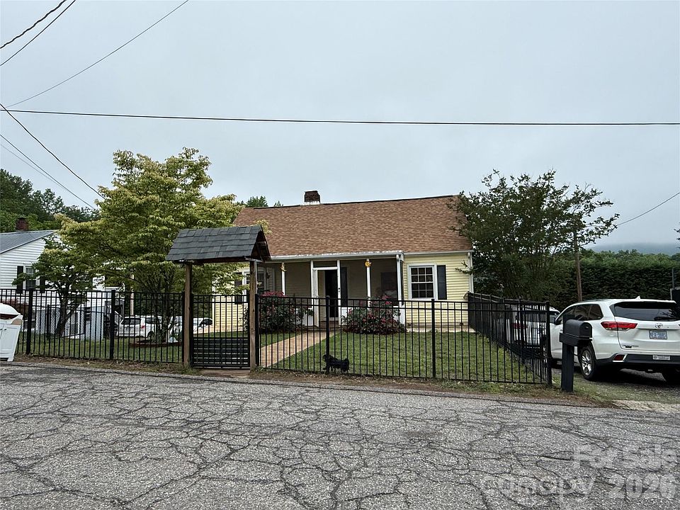 1st image of 709 Dixie Ave NW
