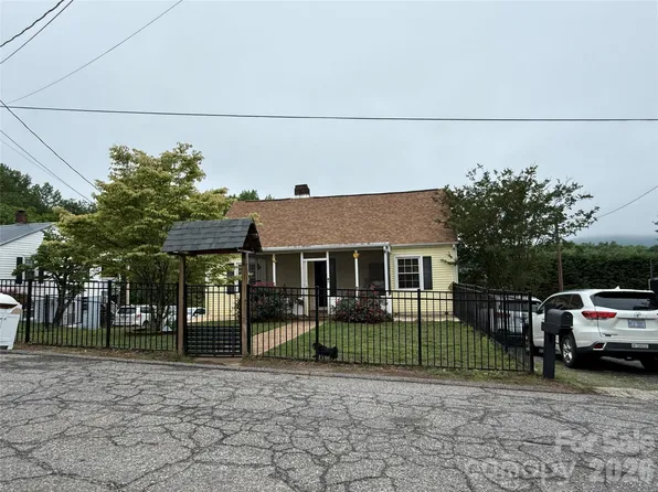 709 Dixie Ave NW, Valdese, NC 28690