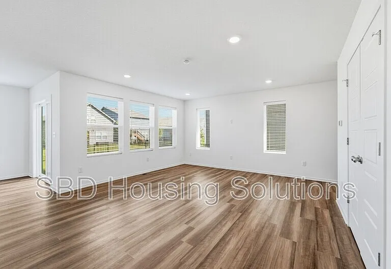 8810 SW 10th St — Photo 4