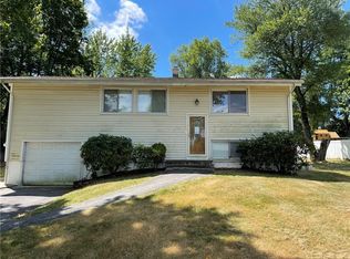 197 California Rd, Yorktown Heights, NY 10598