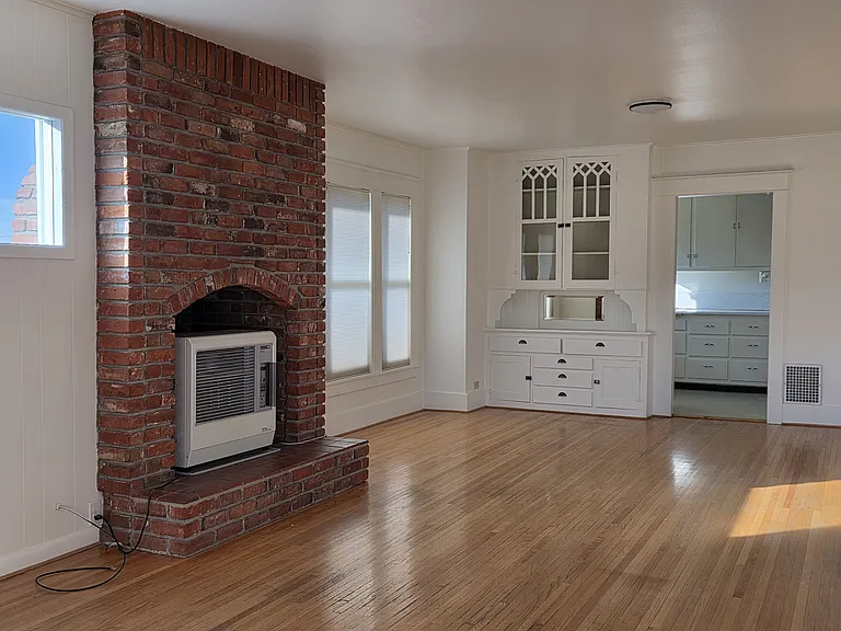 207 W Park St — Photo 5
