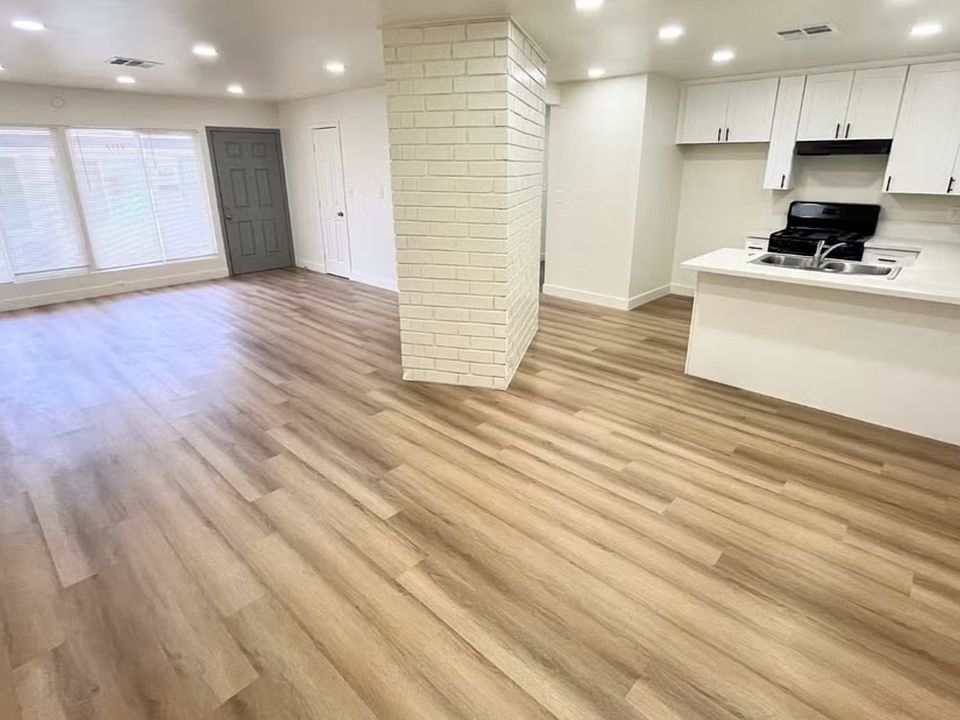 1st image of 1417 N Pennsylvania Ave #1417