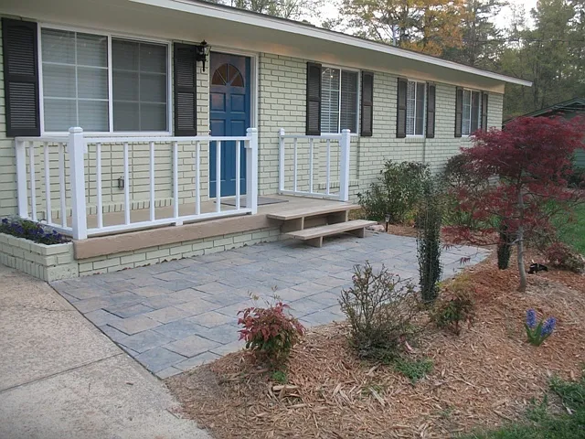 Building Photo - 255 Ferncliff Dr