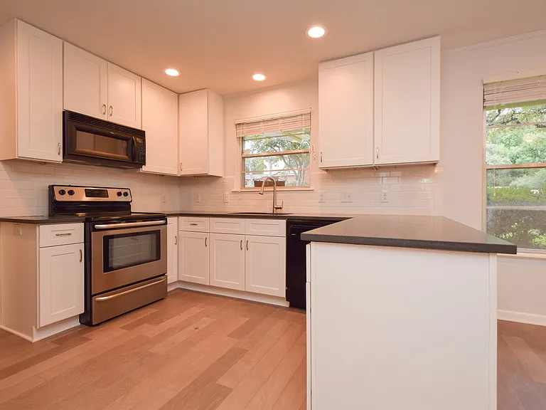 5003 Westview Dr — Photo 17