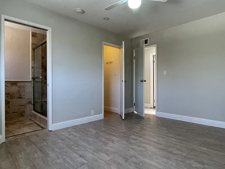3713 Justine Dr — Photo 14