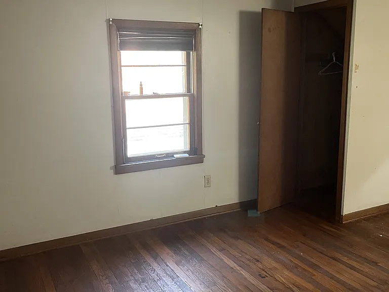 843 Wilson Ave — Photo 14