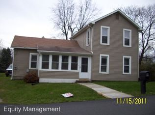 1377 Stewart St, Mineral Ridge, OH 44440