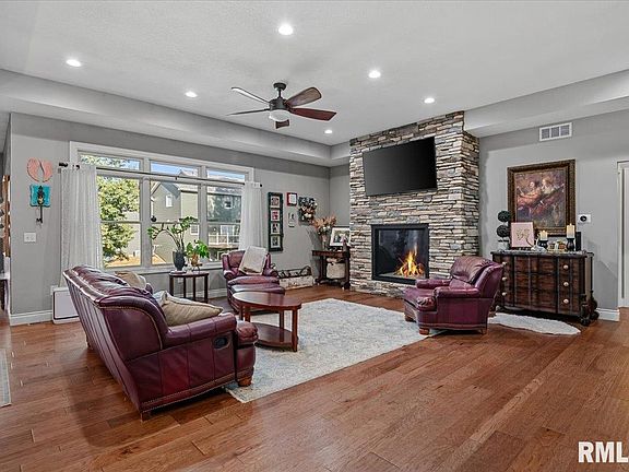 5th image of 1633 Hoechester Rd