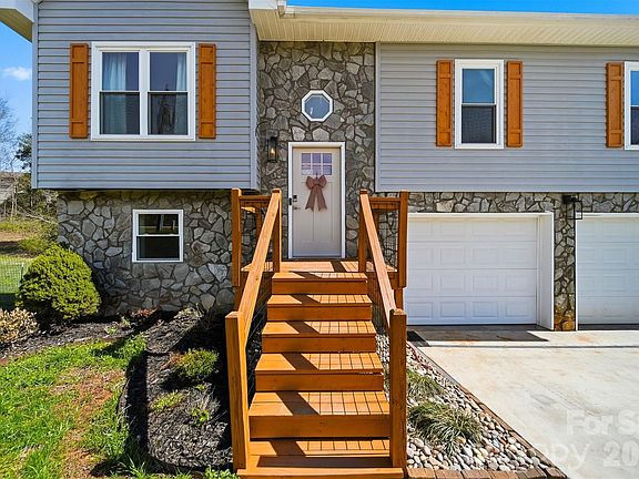 3rd image of 4374 Calico Rd