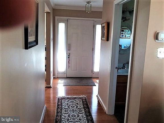 2nd image of 890 Amber Ln