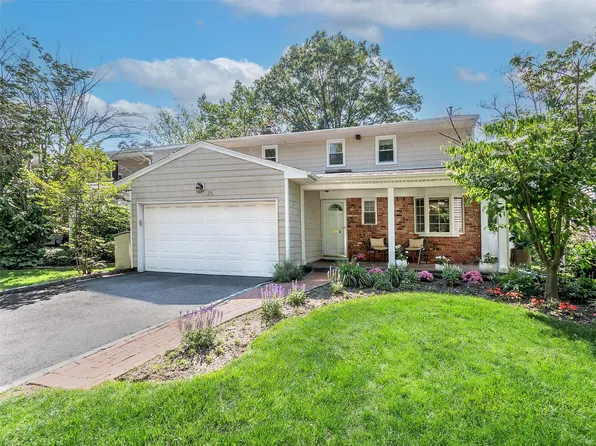 25 Schooner Lane, Port Washington, NY 11050