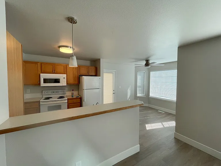 10162 W Garverdale Ln #202 — Photo 15