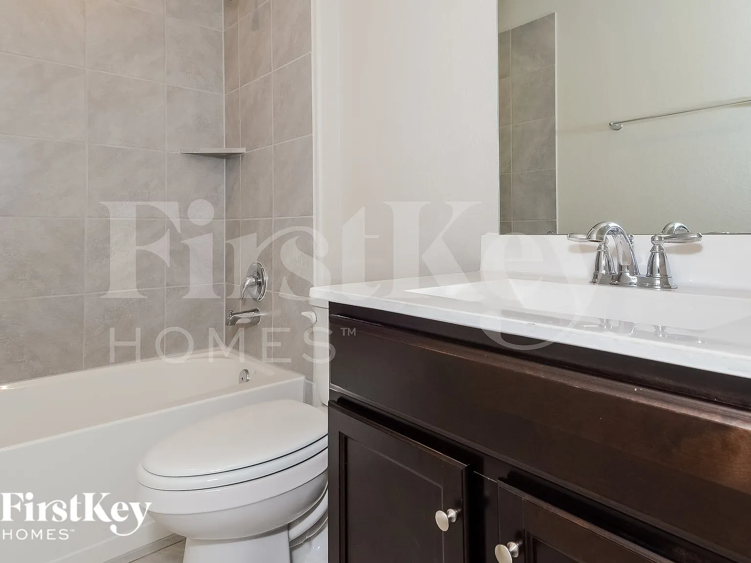 3 bed, 2.5 bath, 2502 sqft, $2,525 — Photo 2