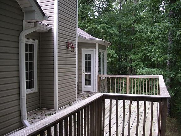 5th image of 127 Seabreeze Way