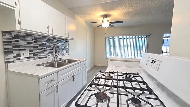 1807 W Sumac Ln #C6 — Photo 17