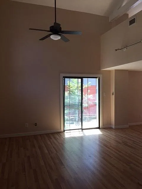 2120 E Broad Street — Photo 4