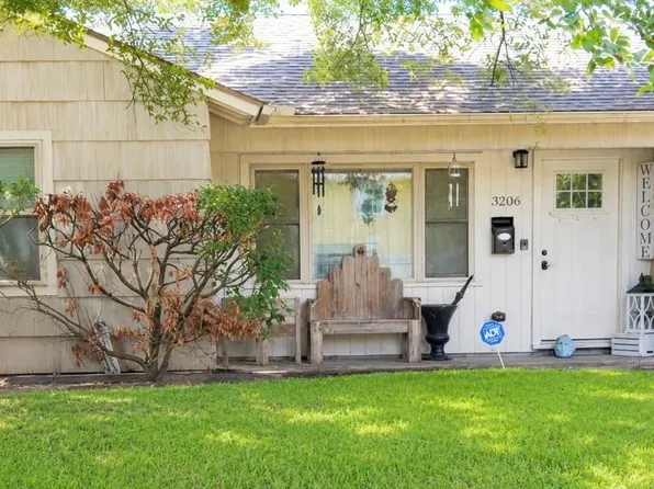 3206 Jarvis St, Houston, TX 77063