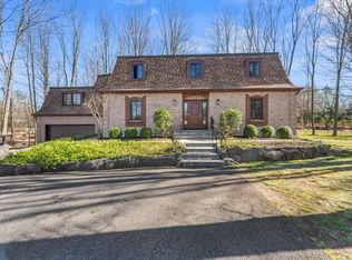 1034 Westover Rd, Stamford, CT 06902