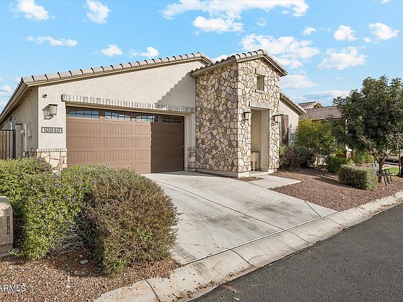 3rd image of 19946 W W Glenrosa Drive Drive