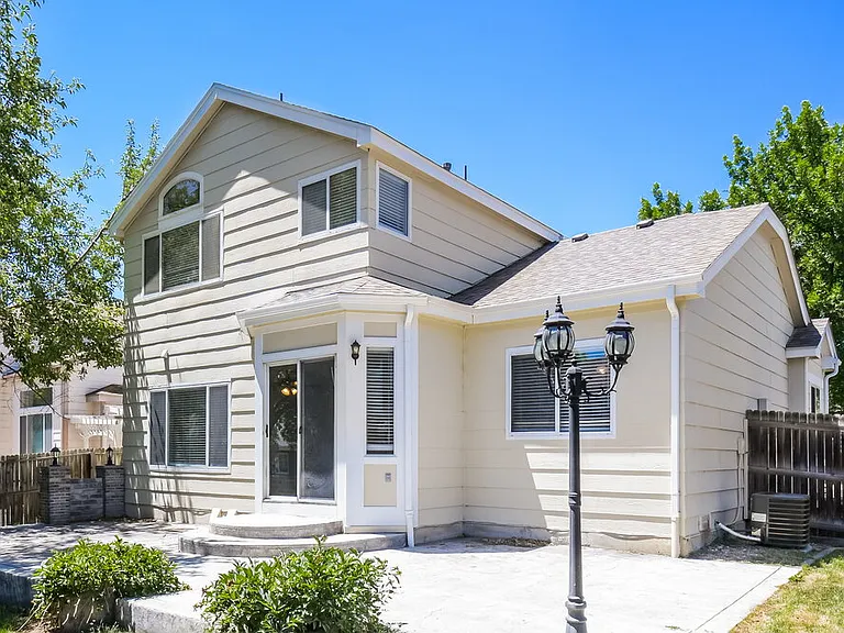 11584 Eaton Ct — Photo 18