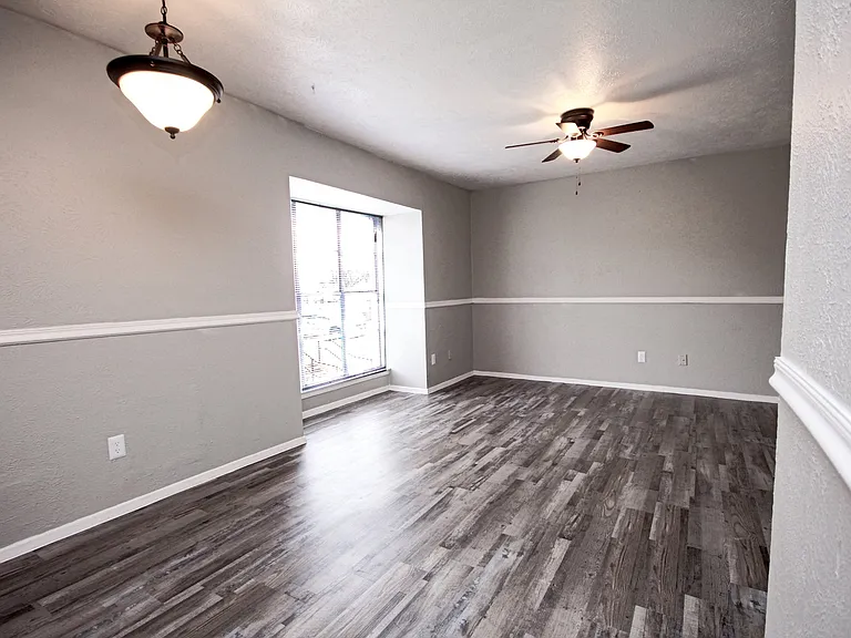 Devon Park Apartments — Photo 5