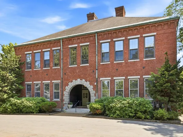 50 South School Street #2, Portsmouth, NH 03801